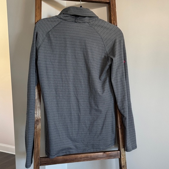 Nike Heather Gray and Neon Pink Pullover - Picture 4 of 4